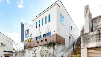 リゾートホテルのような空間で憩える二世帯住宅