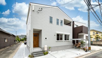 玄関と直通の和室が様々なシーンで利用できる家