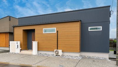 木や自然のぬくもりを感じる平屋