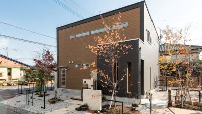 外観と外構の組み合わせが美しい絵画のような家