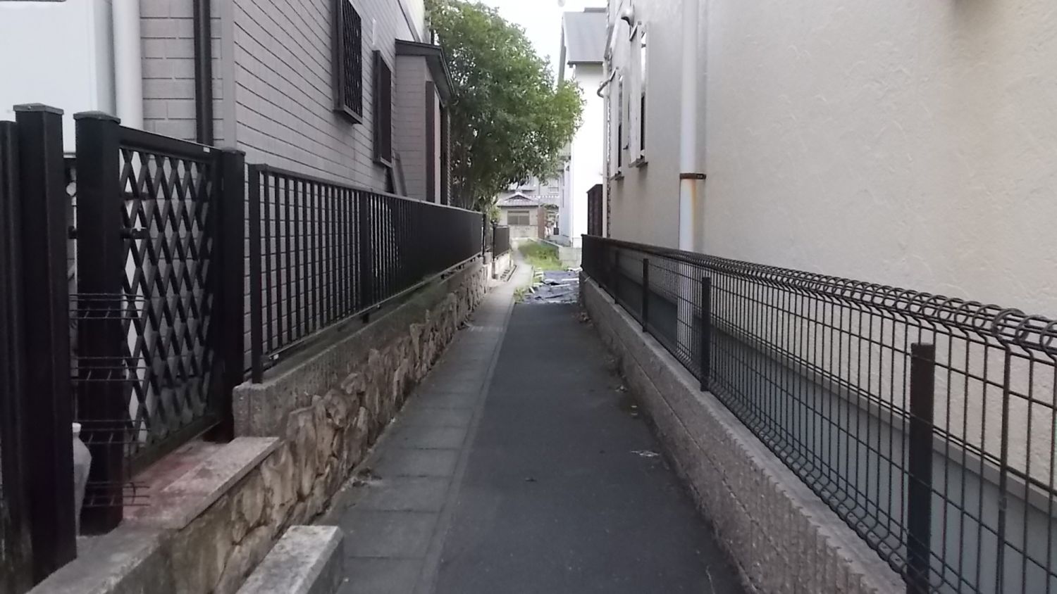 福岡で建て替えるなら知っておきたい道路【法律を基に様々な状況を解説】