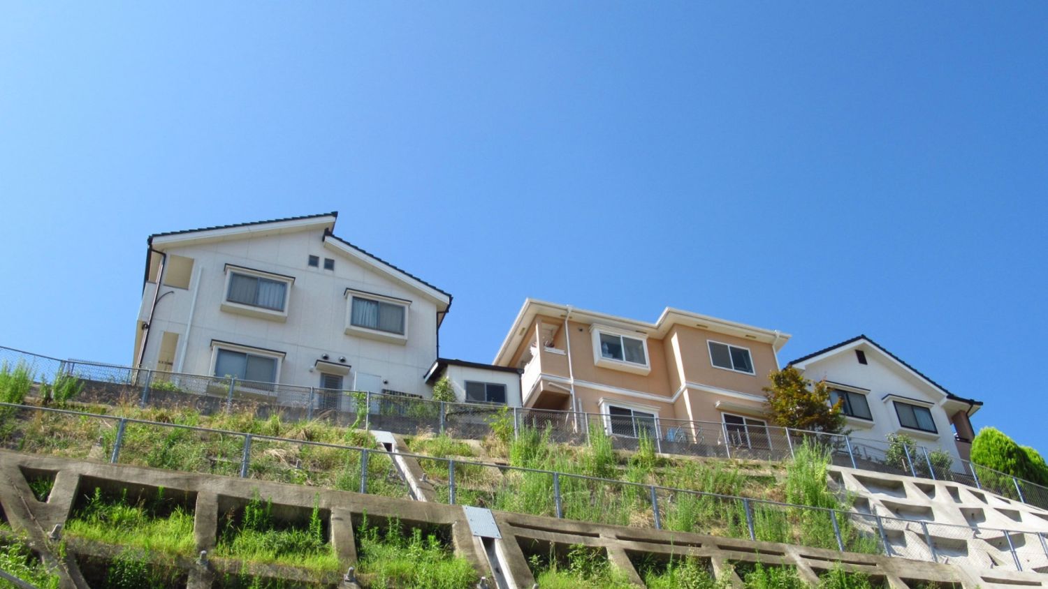 福岡で建て替えるなら意識したいがけ条例【擁壁などの対策の方法を解説】
