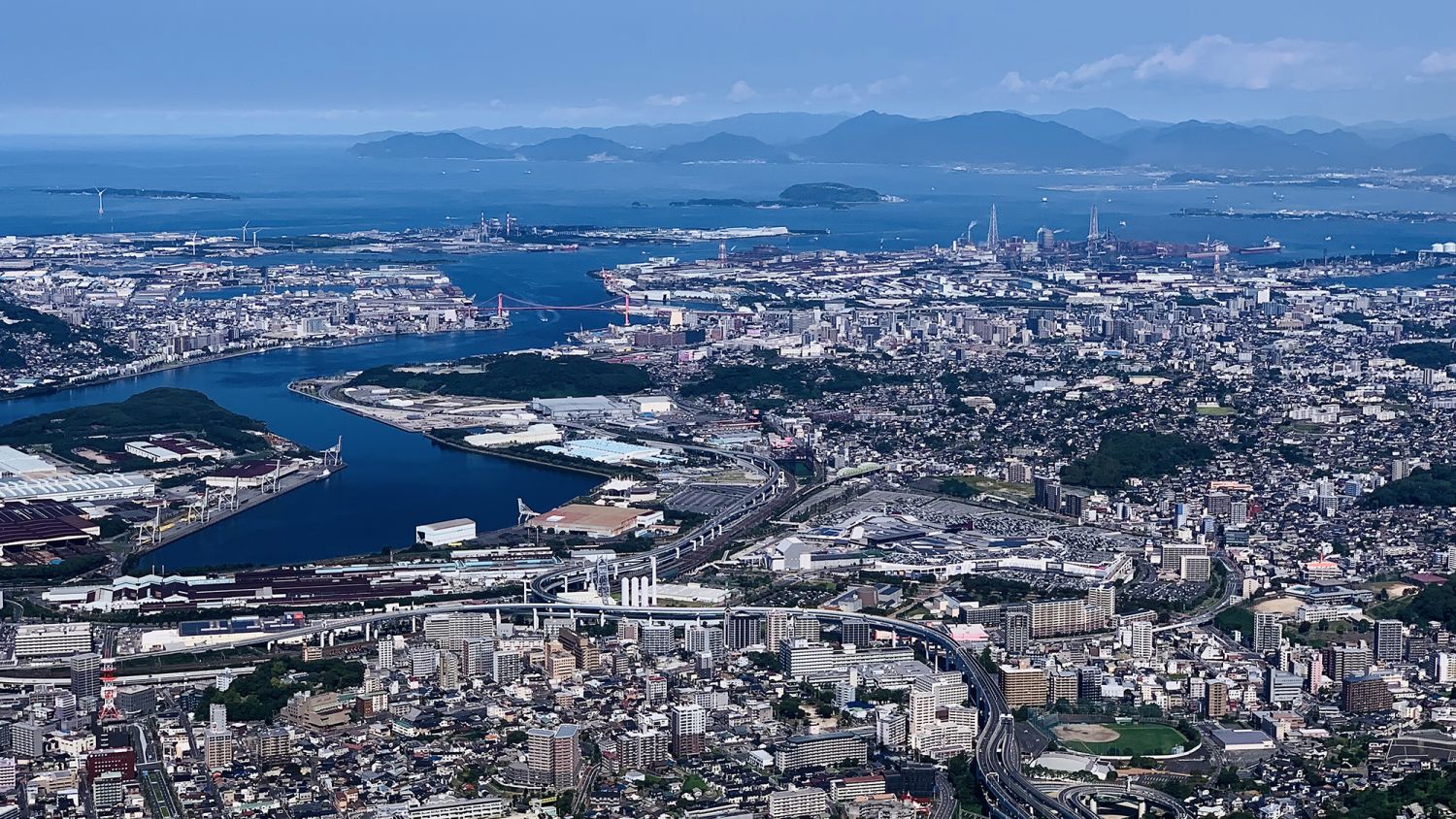 2026年最新・北九州市の土地価格は坪単価32万円。ゆとりある注文住宅を検討中の方へ、家づくりのポイントを解説。
