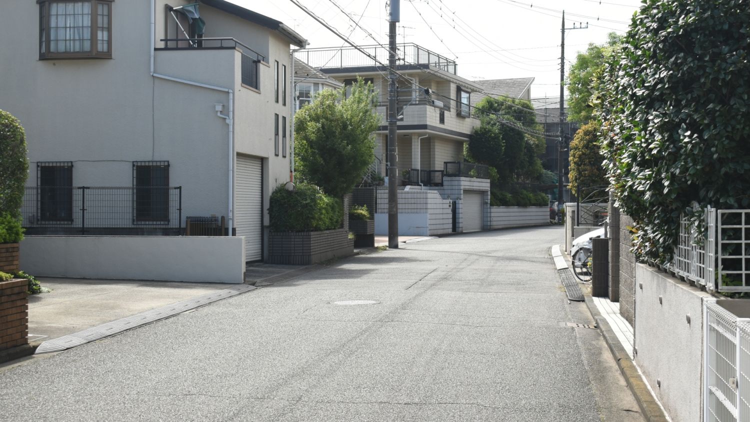 福岡で建て替えるなら知っておきたい道路【法律を基に様々な状況を解説】