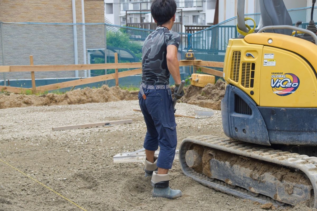 福岡県春日市12　注文住宅建築現場リポート②　～基礎工事・砕石転圧～