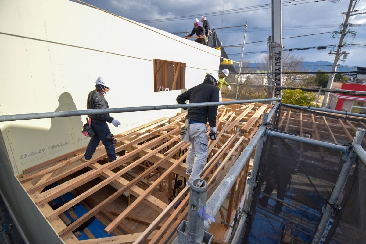 福岡県春日市11　注文住宅建築現場リポート④　～上棟式・２日目～