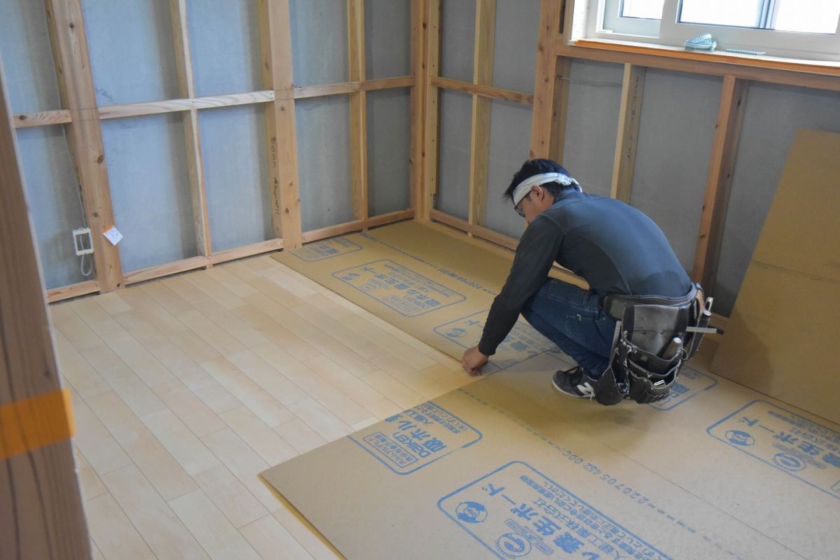 「糟屋郡志免町06」注文住宅現場リポート⑥【木工事】【床材】