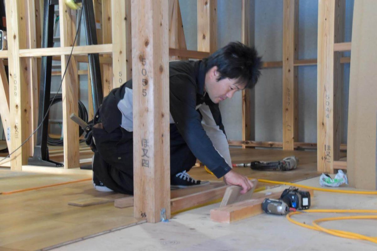 「糟屋郡志免町07」注文住宅現場リポート⑤【木工事】【床材】