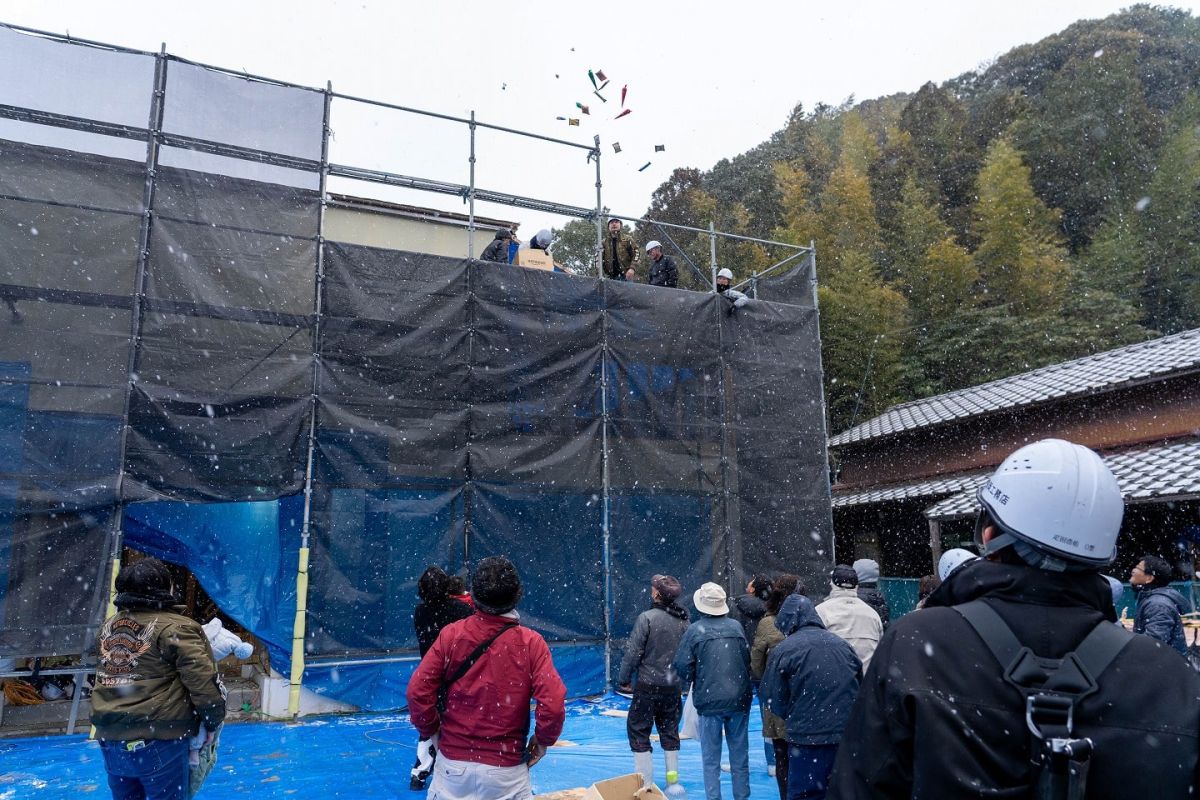 福岡県福岡市早良区12　注文住宅建築現場リポート③　～上棟式・餅まき～