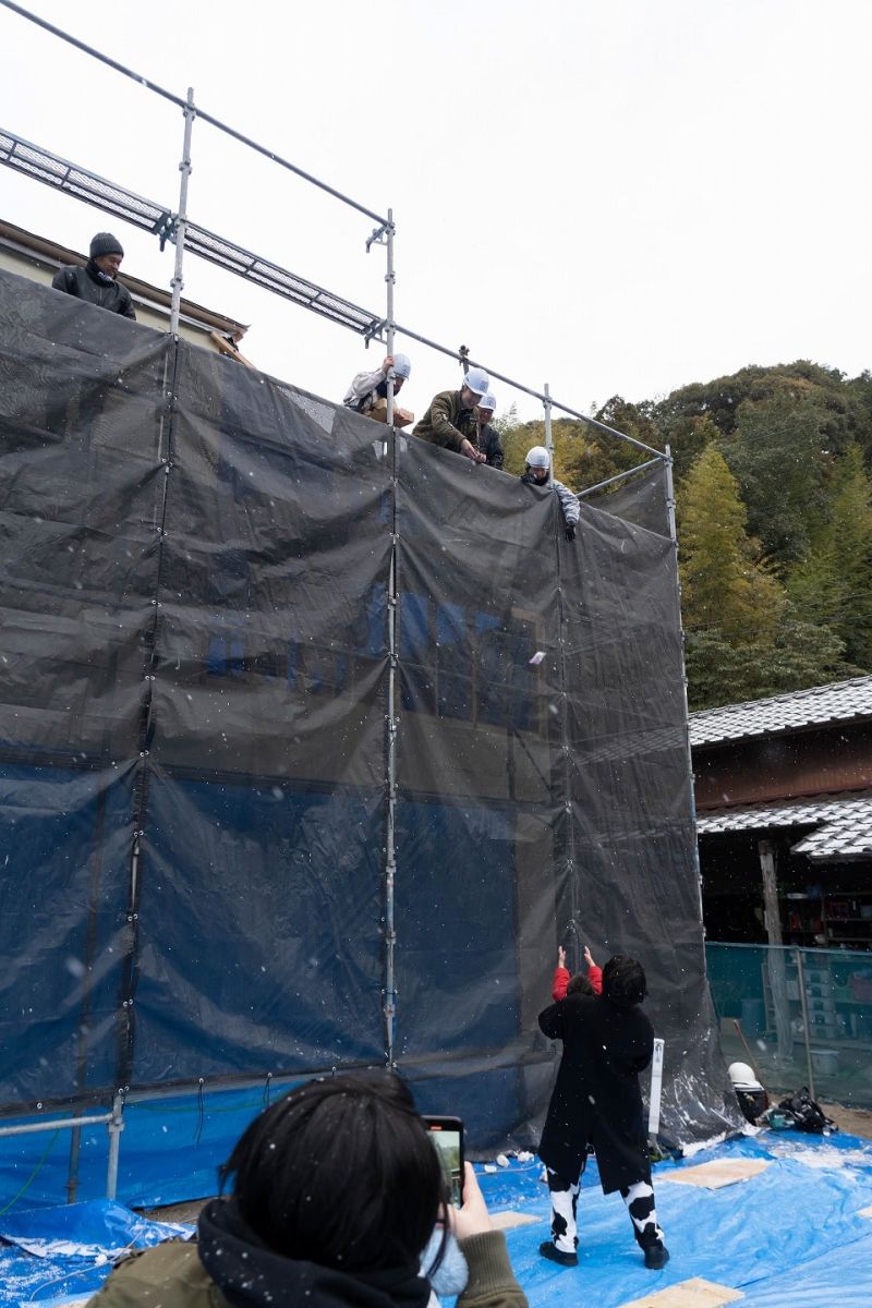 福岡県福岡市早良区12　注文住宅建築現場リポート③　～上棟式・餅まき～