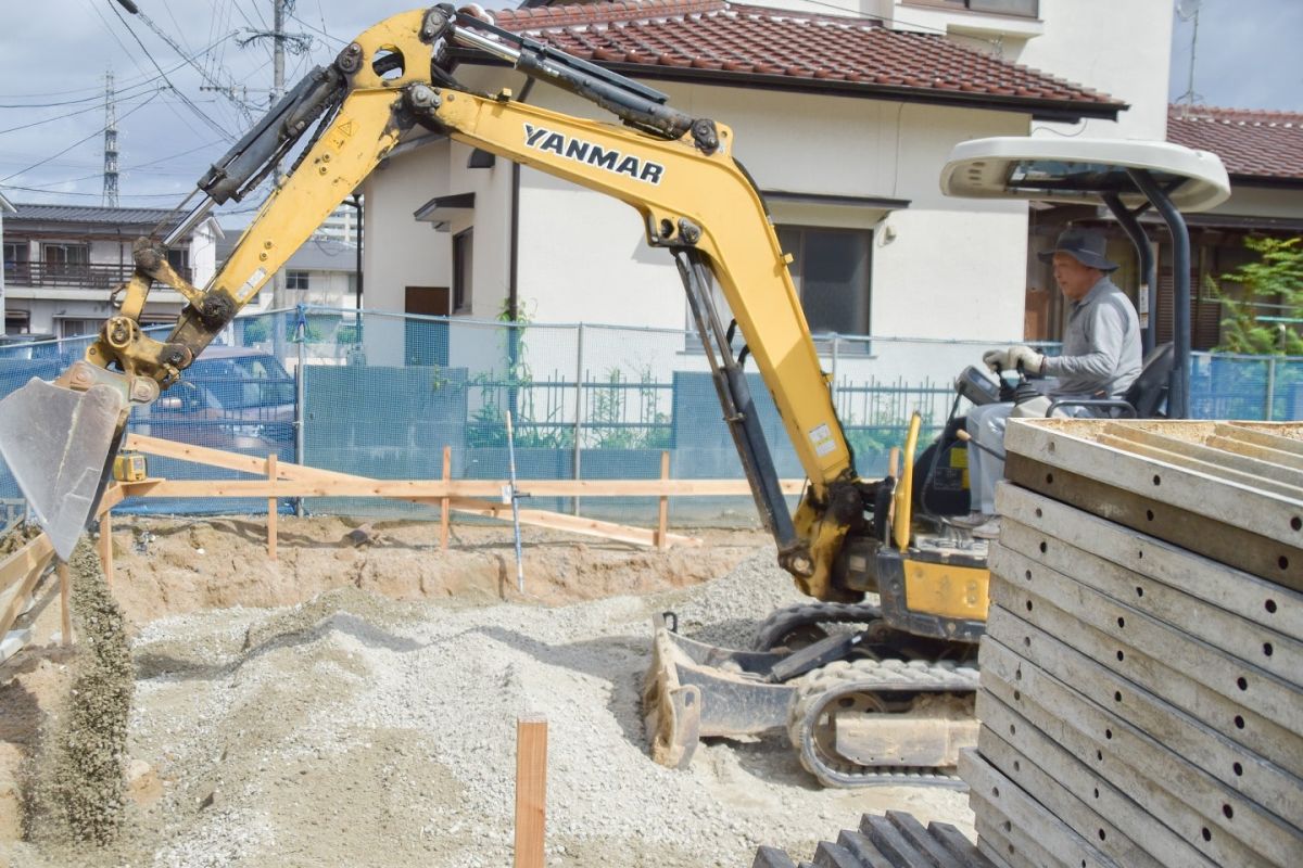 福岡県大野城市04　注文住宅建築現場リポート②　～基礎工事・砕石転圧～