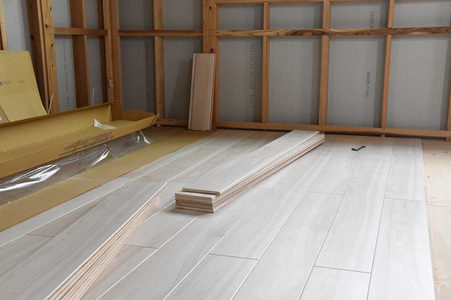 「福岡市東区05」注文住宅現場リポート⑨【木工事】【床材】