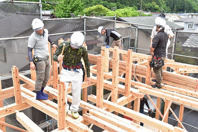 福岡県太宰府市04　注文住宅建築現場リポート⑤　～上棟式～