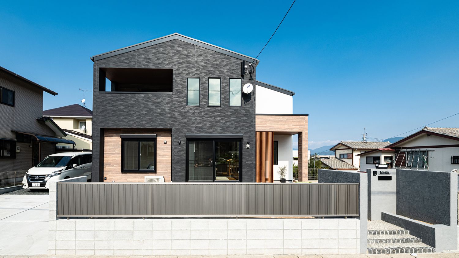 2026年2月14日(土).22日(日)の2日間、福岡県糟屋郡志免町でオーナー様邸見学会を開催 外観写真