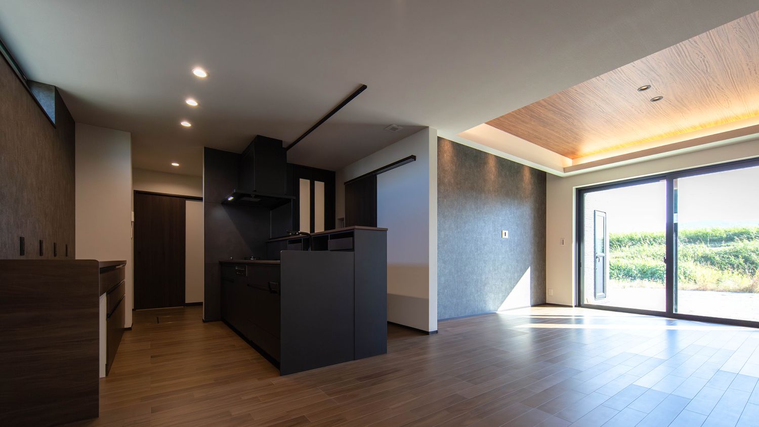 12月6日(土)～7日(日)開催！福岡県久留米市『屋内パーク』のある家の完成見学会　モダンなLDK