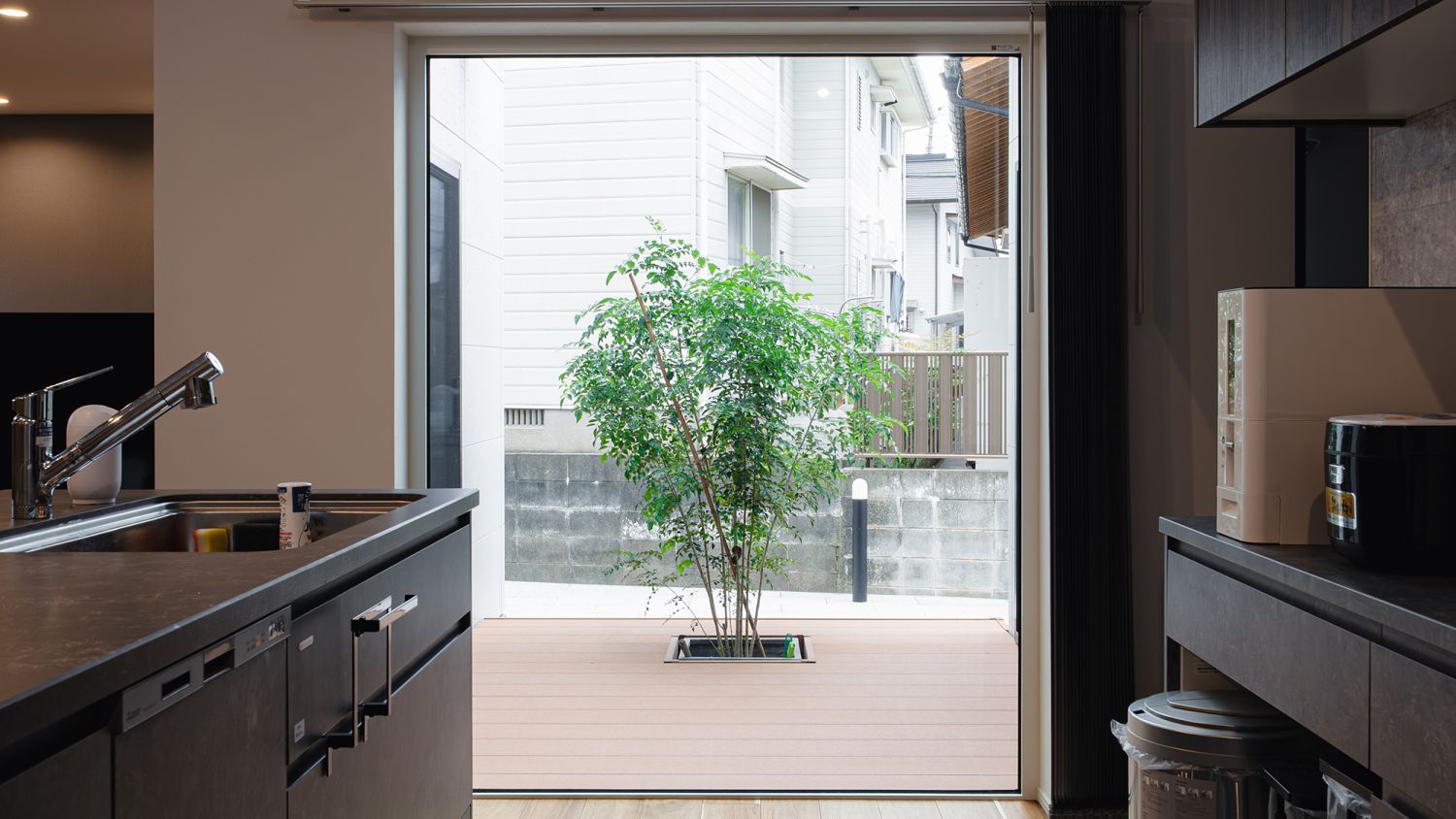 5月16日（土）～5月17日（日）限定！福岡市南区でプライベート中庭&times;家族に寄り添う動線の家の完成見学会｜中庭イメージ