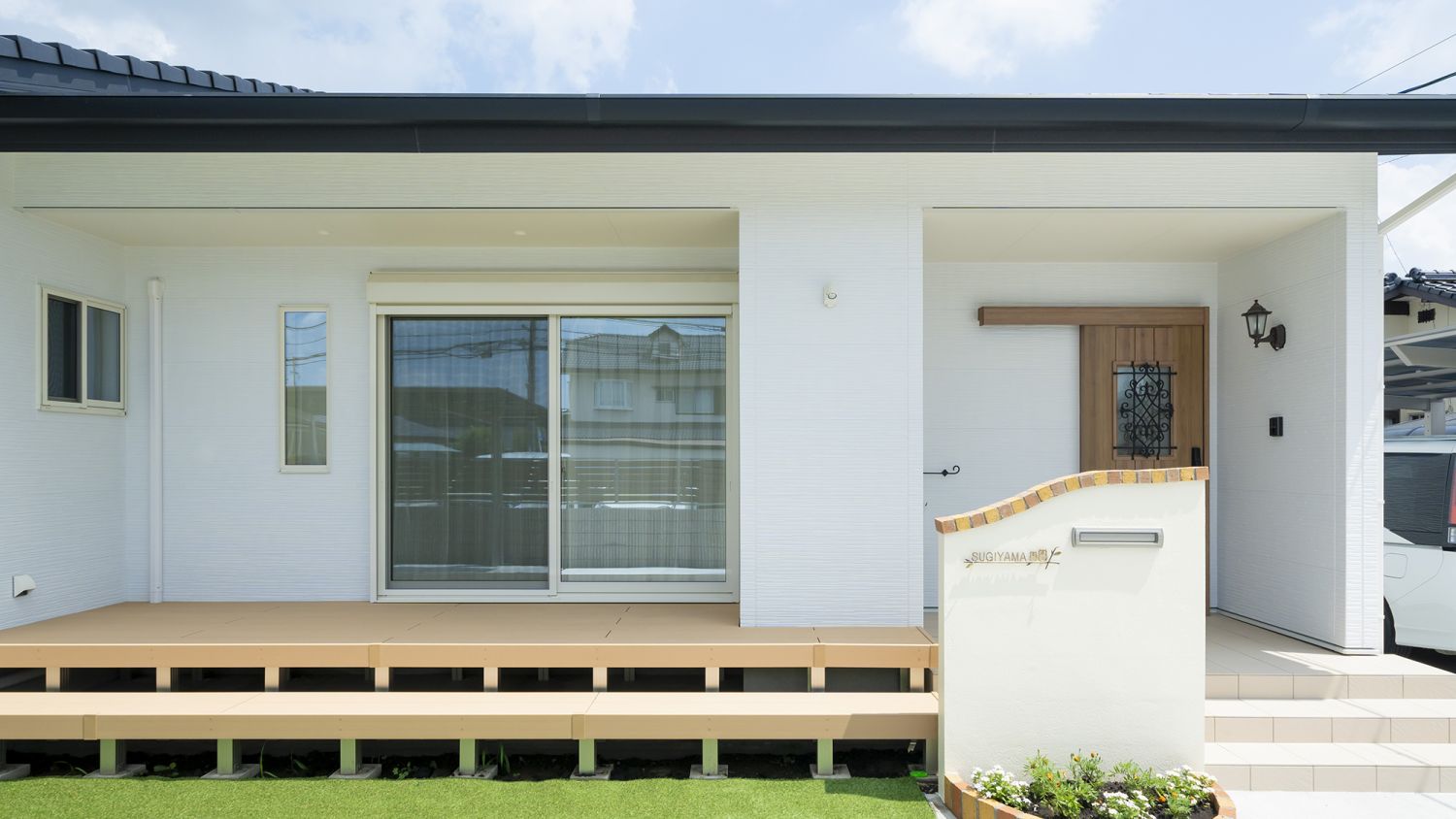 4月29日（水・祝）～5月6日（水・祝）のGW期間中、福岡県福津市西福間で海辺に建つロフト付きの平屋の完成見学会を開催｜軒のある平屋のイメージ